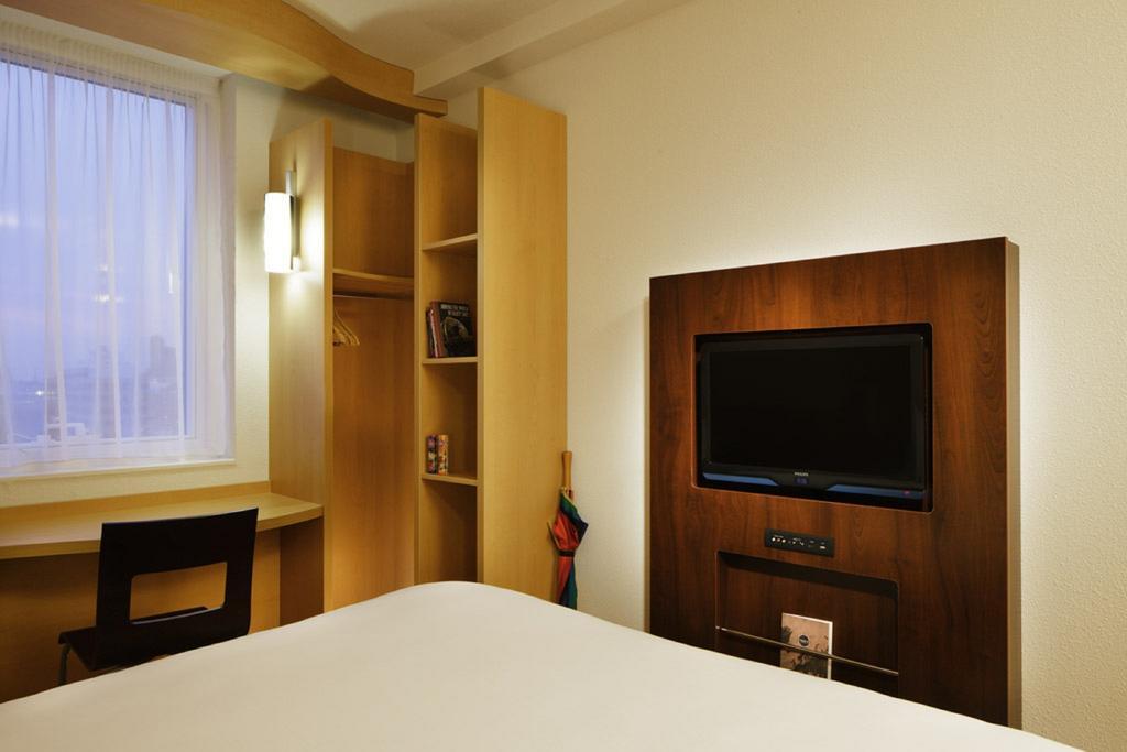 Ibis London Stratford Hotel Екстериор снимка